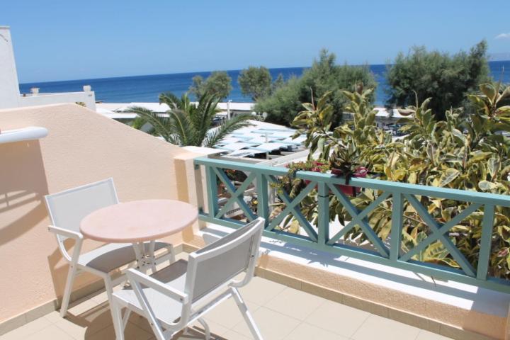 Sea Side Beach Hotel Kamári المظهر الخارجي الصورة